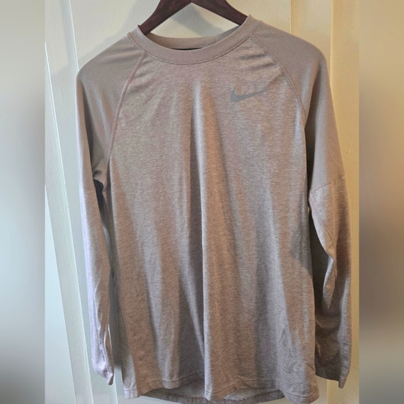 Nike Men's Heather Gray Dri-Fit Long Sleeve Tee - Picture 1 of 3